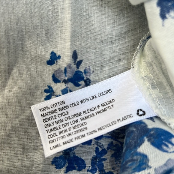 wild fable White and Blue Floral Tie-Front Blouse - Picture 6 of 9